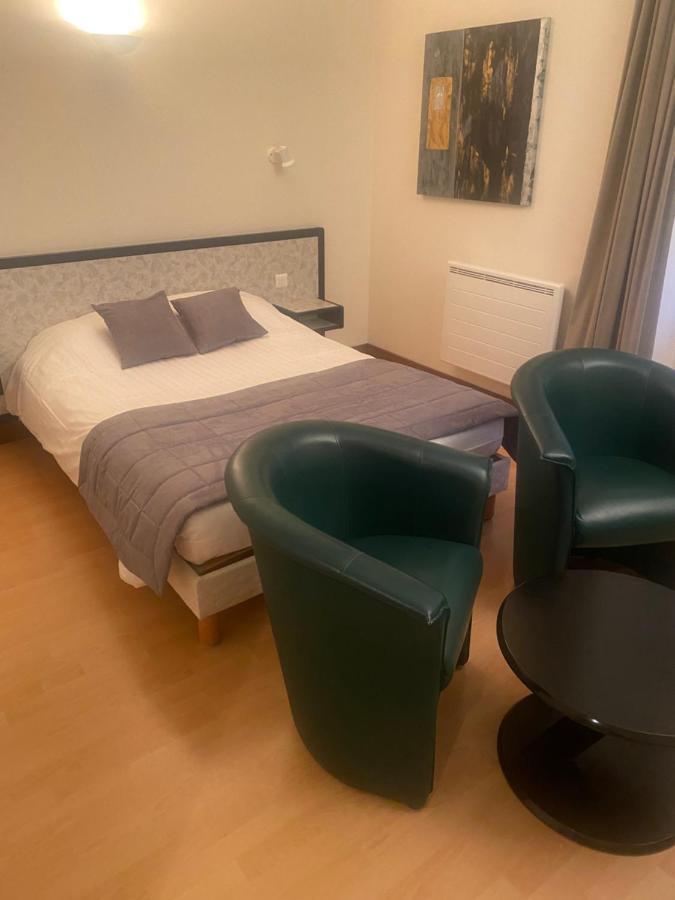 Hotel Du Commerce Joncy Buitenkant foto